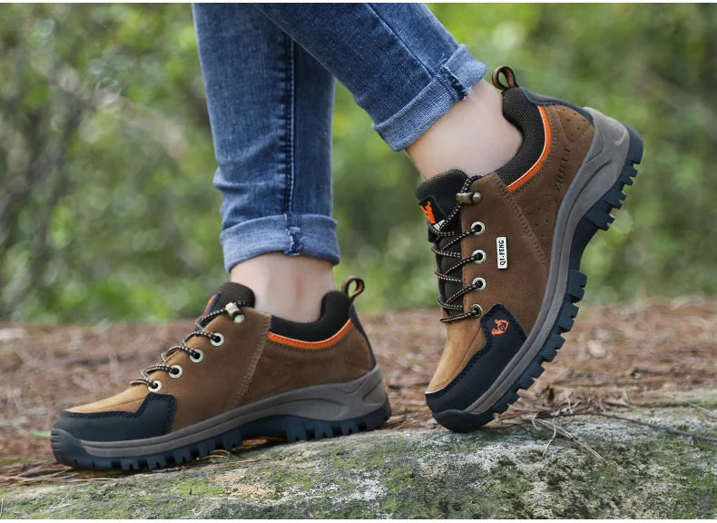 2025 Unisex Leather Hiking Shoes Men Winter Warm Fur Non Slip Sneakers Women Suede Outdoor Footwear Boy Spring Summer Waterproof