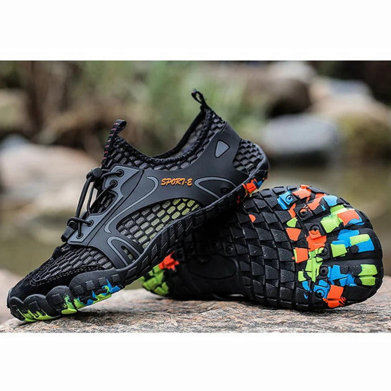 MAIJION Professional Aqua Shoes Men Non-slip Water Shoes In Trekking Upstream Shoes Quick-Dry Beach Light Water Sports Sneakers