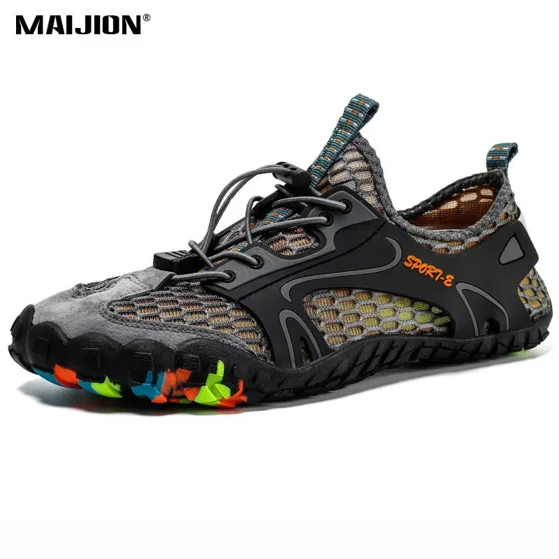 MAIJION Professional Aqua Shoes Men Non-slip Water Shoes In Trekking Upstream Shoes Quick-Dry Beach Light Water Sports Sneakers