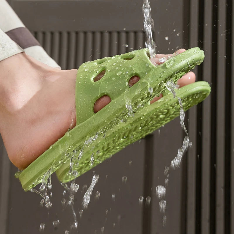 Slippers Men Bathroom Water Leaky Slippers Summer Women Home Couples Non-slip Indoor Home Waterproof Sandals Super Light