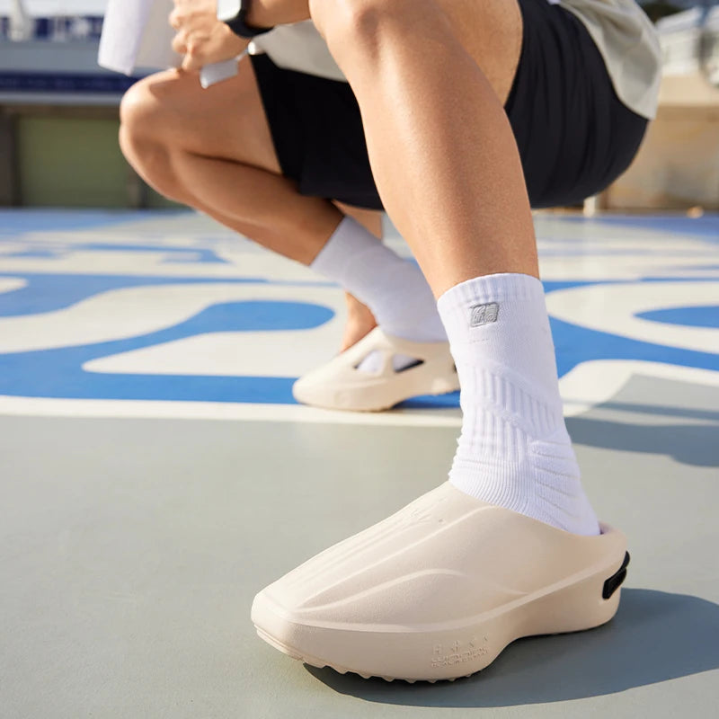 361 Degrees Joker Cyber Men Slippers Outdoors Breathable Soft Anti-slip Antiskid Beach Sandals Flexible Male Shoes 672521104