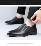2025 Spring Autumn Men's Dress Shoes Fashion Casual Cow Leather British Pointed Toe Black and White New Designer Shoes Male