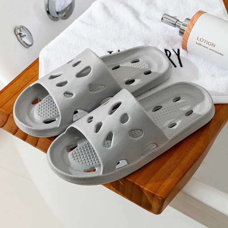 Slippers Men Bathroom Water Leaky Slippers Summer Women Home Couples Non-slip Indoor Home Waterproof Sandals Super Light