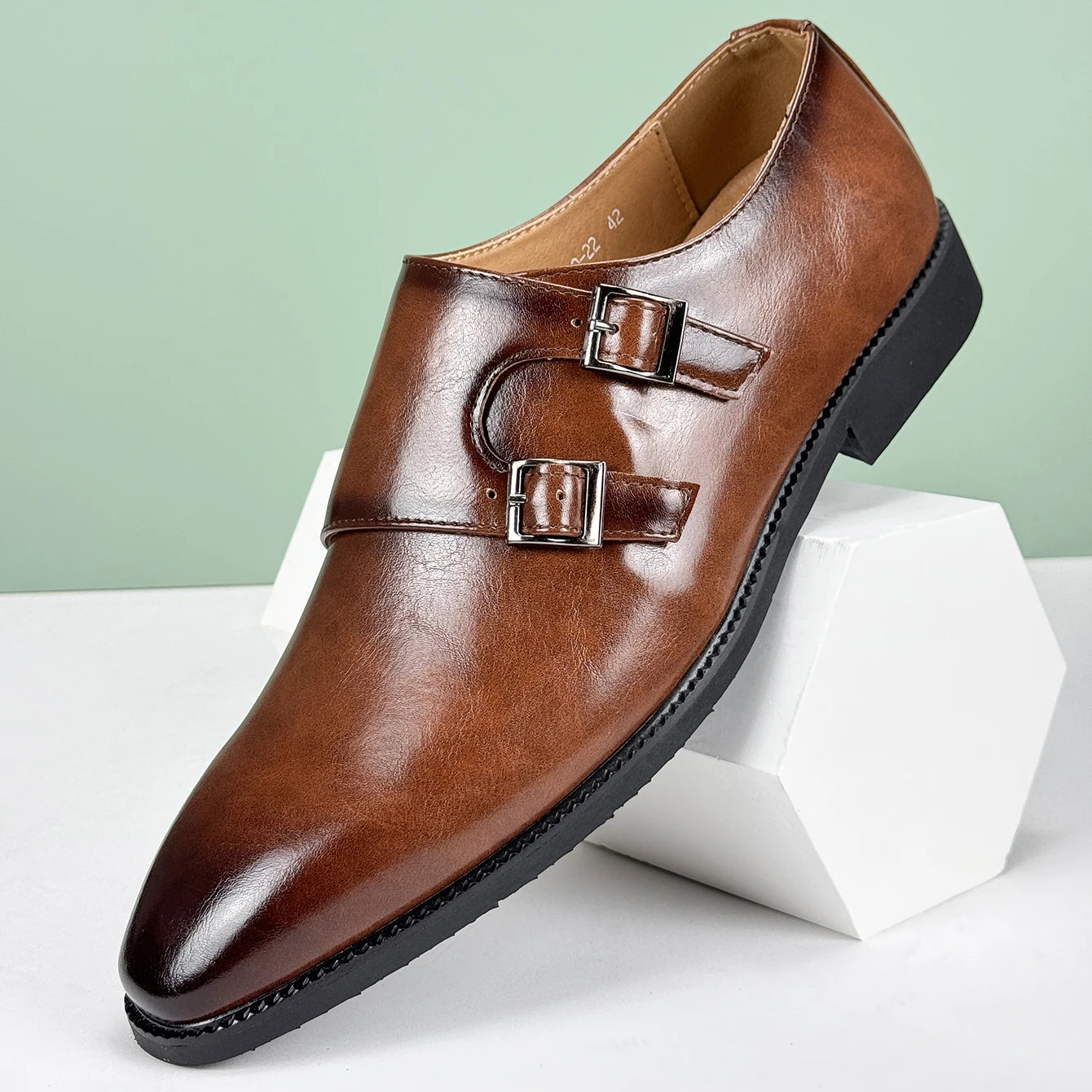 2025 Fashion Men's British Derby Shoes Breathable Adjustable Buckle Business Casual Leather Shoes for Commuting & Wedding