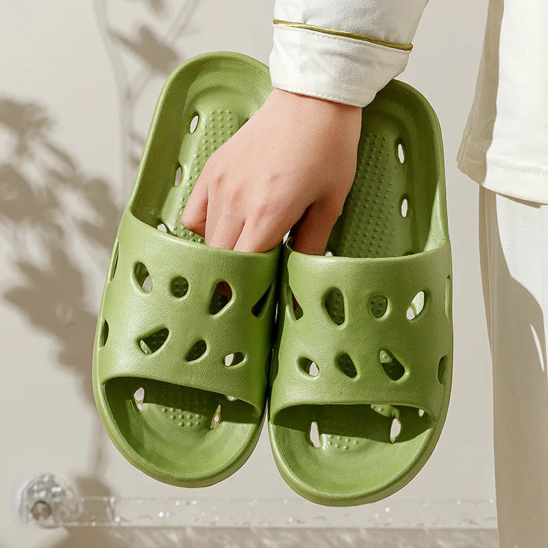 Slippers Men Bathroom Water Leaky Slippers Summer Women Home Couples Non-slip Indoor Home Waterproof Sandals Super Light
