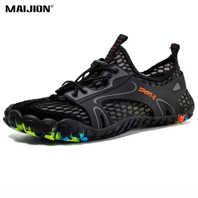 MAIJION Professional Aqua Shoes Men Non-slip Water Shoes In Trekking Upstream Shoes Quick-Dry Beach Light Water Sports Sneakers