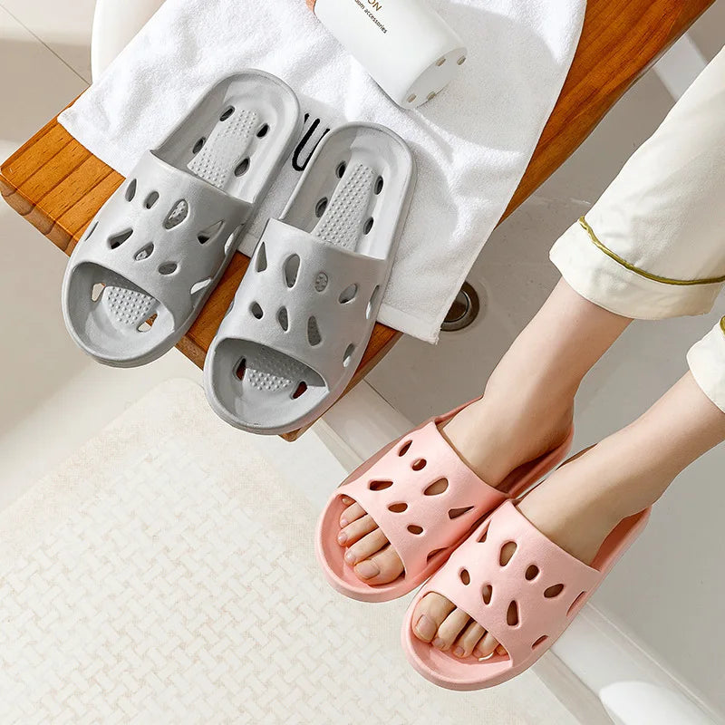 Slippers Men Bathroom Water Leaky Slippers Summer Women Home Couples Non-slip Indoor Home Waterproof Sandals Super Light