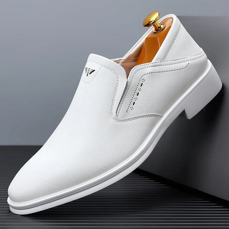 2025 Spring Autumn Men's Dress Shoes Fashion Casual Cow Leather British Pointed Toe Black and White New Designer Shoes Male