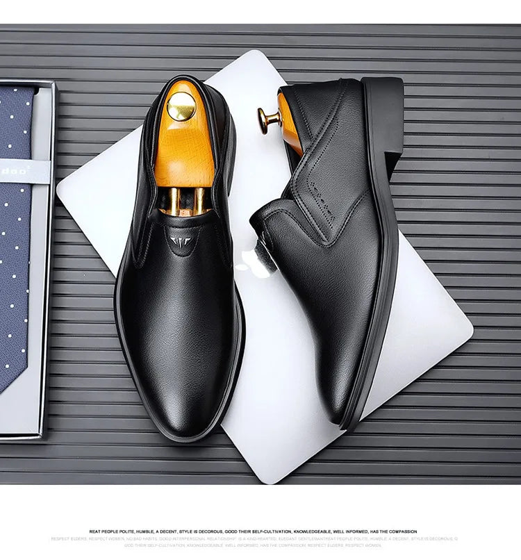 2025 Spring Autumn Men's Dress Shoes Fashion Casual Cow Leather British Pointed Toe Black and White New Designer Shoes Male
