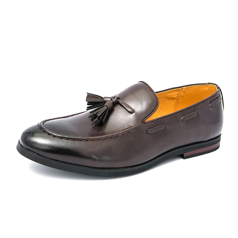 Men's Formal Leather Shoes British Style Tassels Loafers Pointed Toe Breathable Non-Slip Business Casual Wedding Office Shoes