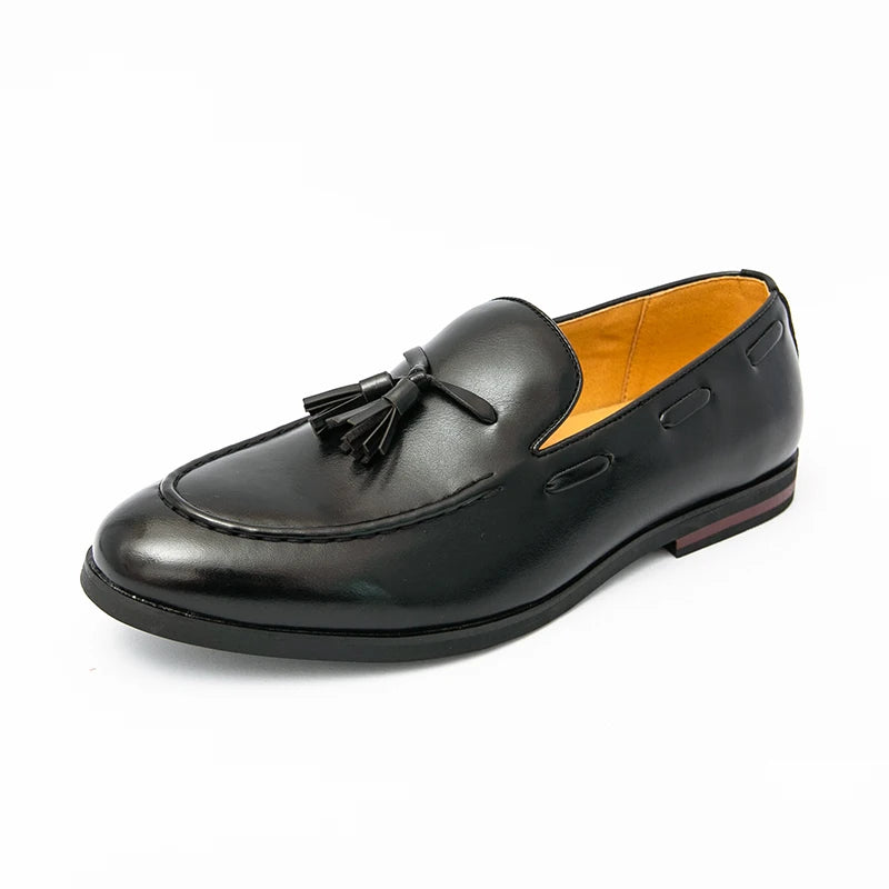 Men's Formal Leather Shoes British Style Tassels Loafers Pointed Toe Breathable Non-Slip Business Casual Wedding Office Shoes