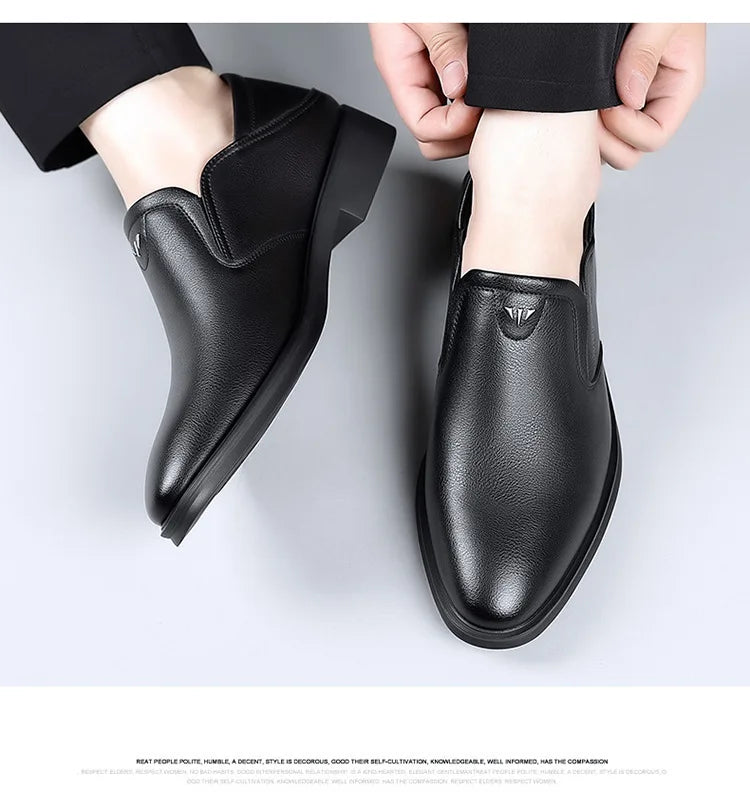 2025 Spring Autumn Men's Dress Shoes Fashion Casual Cow Leather British Pointed Toe Black and White New Designer Shoes Male