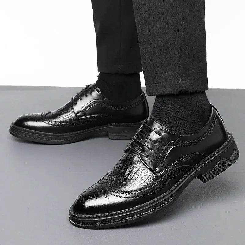 Men's Business Formal Hollow out Brogue Shoes Wedding Casual British Style Leather Shoes Rubber Sole Adult Daily Wear