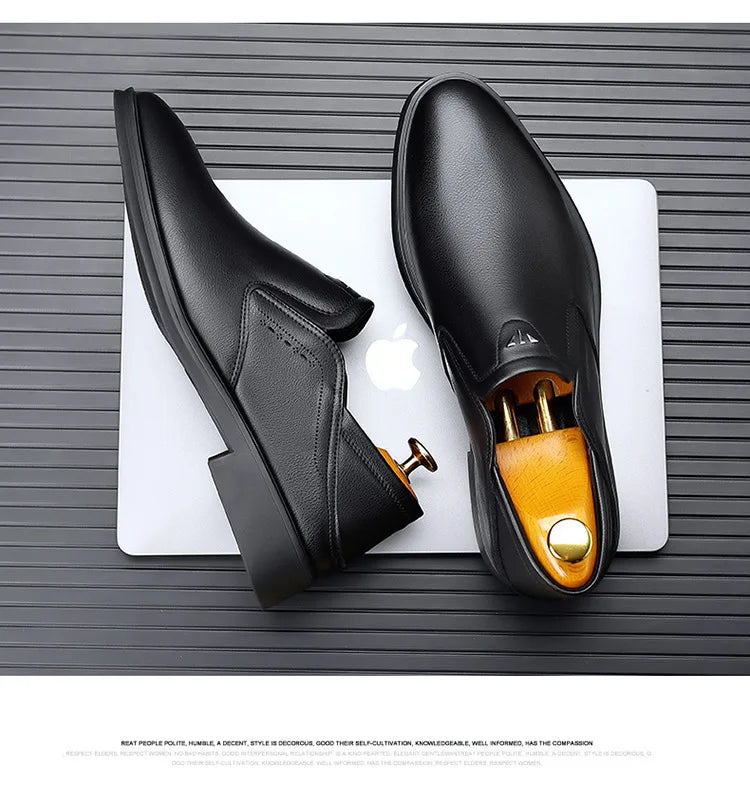 2025 Spring Autumn Men's Dress Shoes Fashion Casual Cow Leather British Pointed Toe Black and White New Designer Shoes Male