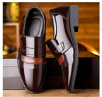 Luxury Mens Leather Shoes Retro Carved Lace-up Brogue Oxford Wedding Men Dress Shoes Male Formal Business Gentleman Office Shoes